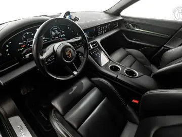 Taycan 4S Cross Truismo