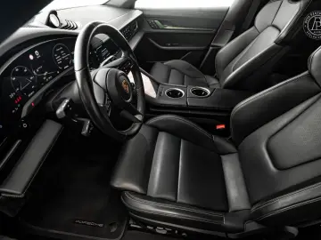 Taycan 4S Cross Truismo