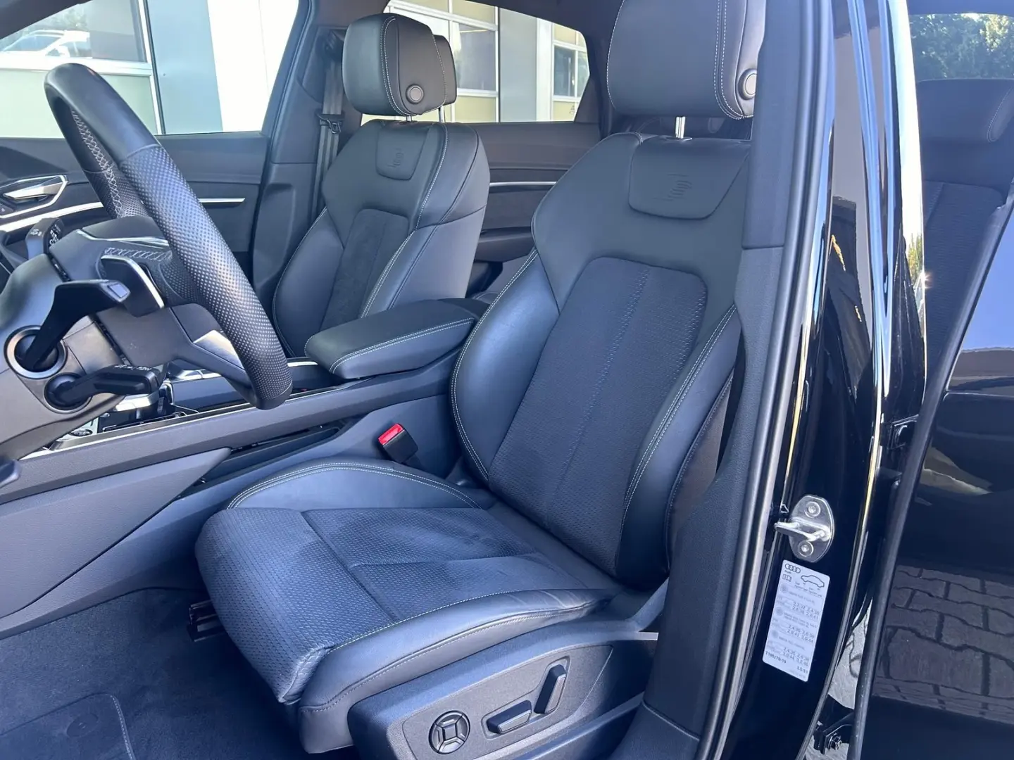 e-tron 55 Sportback S quattro HUD NP 117.210.-€