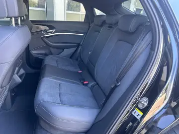 e-tron 55 Sportback S quattro HUD NP 117.210.-€