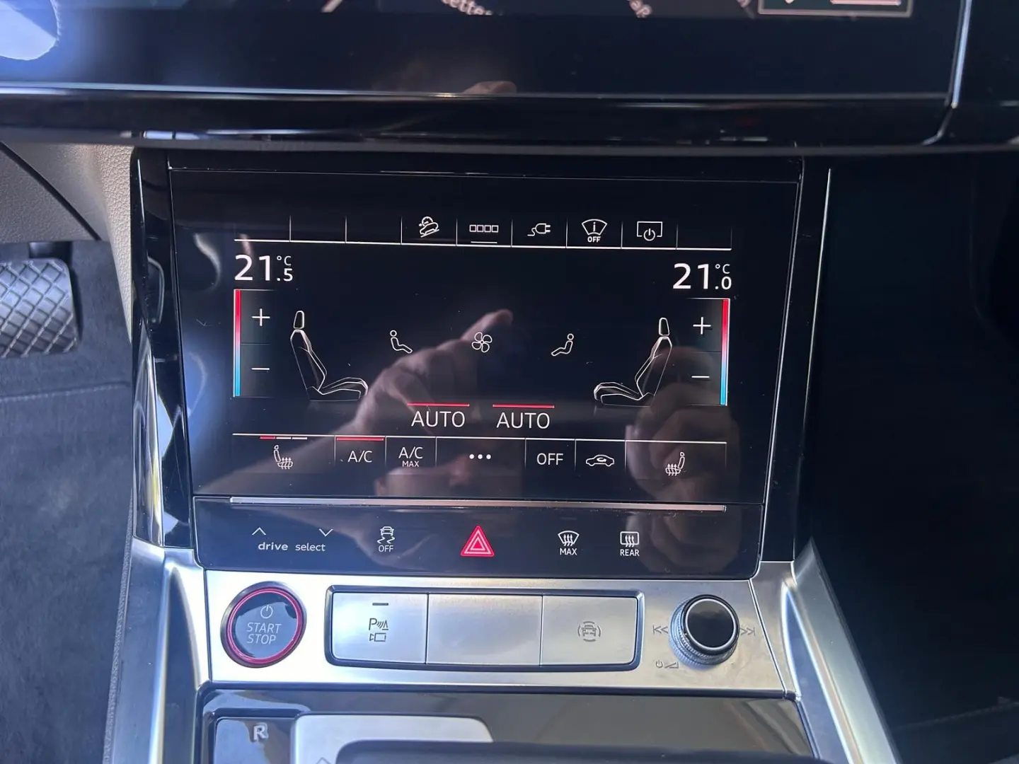 e-tron 55 Sportback S quattro HUD NP 117.210.-€