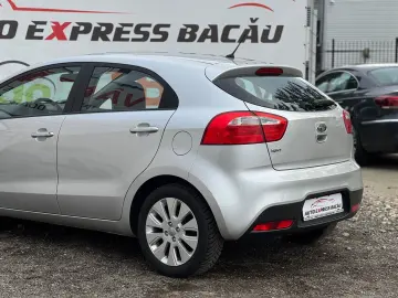 KIA RIO 1.4 Edition 7