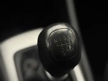 KIA RIO 1.4 Edition 7