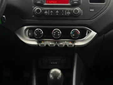 KIA RIO 1.4 Edition 7