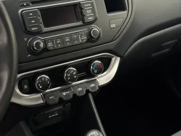KIA RIO 1.4 Edition 7