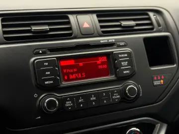 KIA RIO 1.4 Edition 7