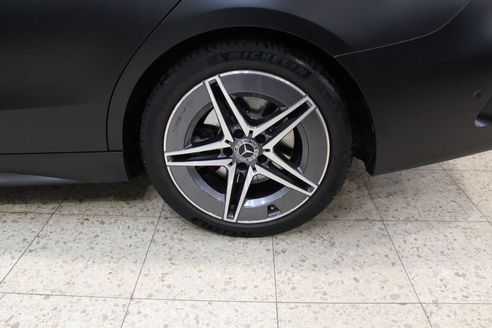 C 200 4Matic AMG-LINE