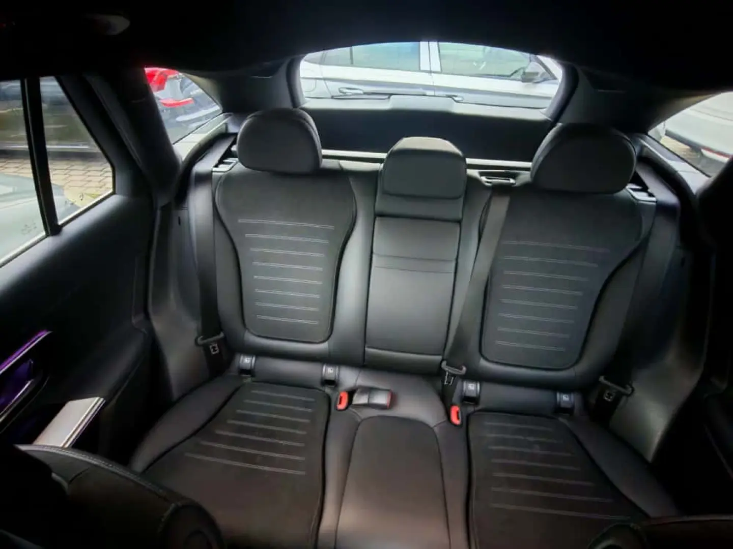 Mercedes-Benz GLC 300 4Matic 9G-TRONIC AMG Line Advanced