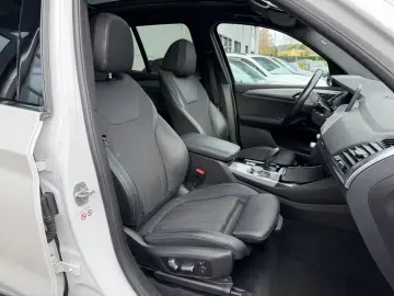 X3 xDrive20d xLine Aut. LiveCockpi_Pano_LED_Navi