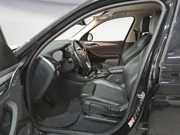 X3 xDrive20d xLine AT Navi Bluetooth PDC MP3 Sch