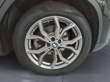 X3 xDrive20d xLine AT Navi Bluetooth PDC MP3 Sch