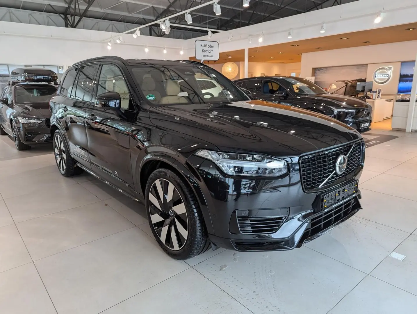 XC90 Ultra Dark Recharge Plug-In Hybrid AWD
