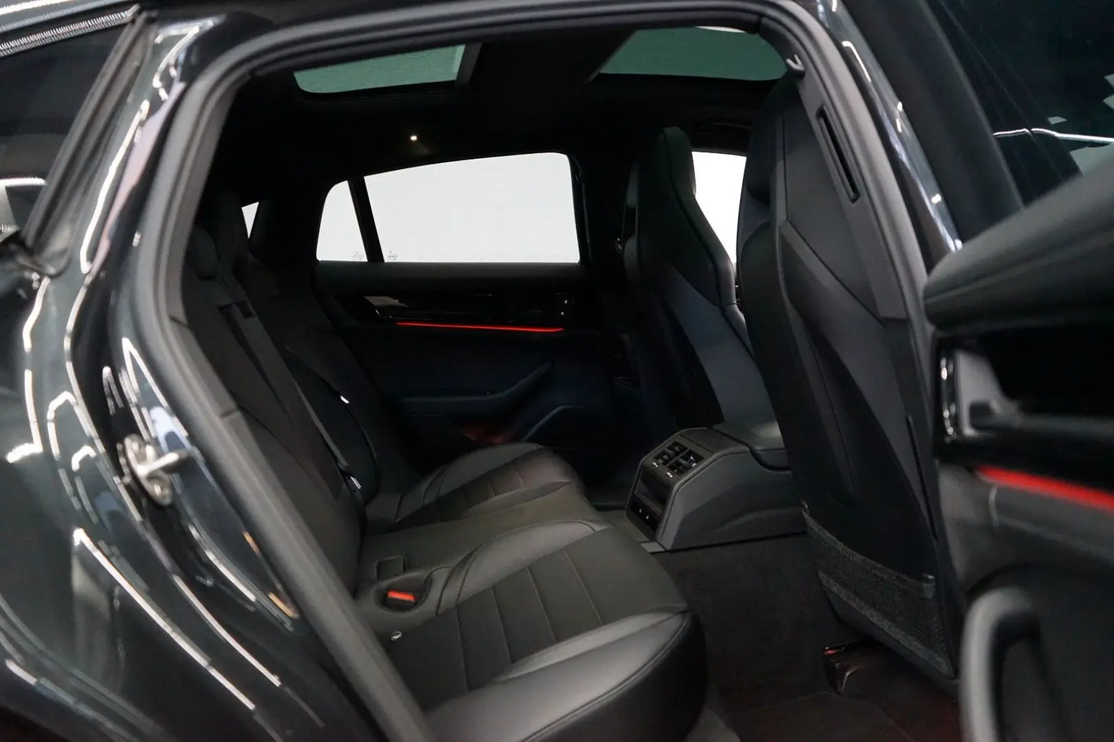 Panamera 4 MY2025 LUFT PANO BOSE SitzKlima 14W