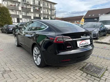 TESLA Model 3 Long Range AWD • 91% SOH