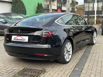 TESLA Model 3 Long Range AWD • 91% SOH