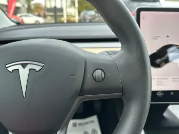 TESLA Model 3 Long Range AWD • 91% SOH