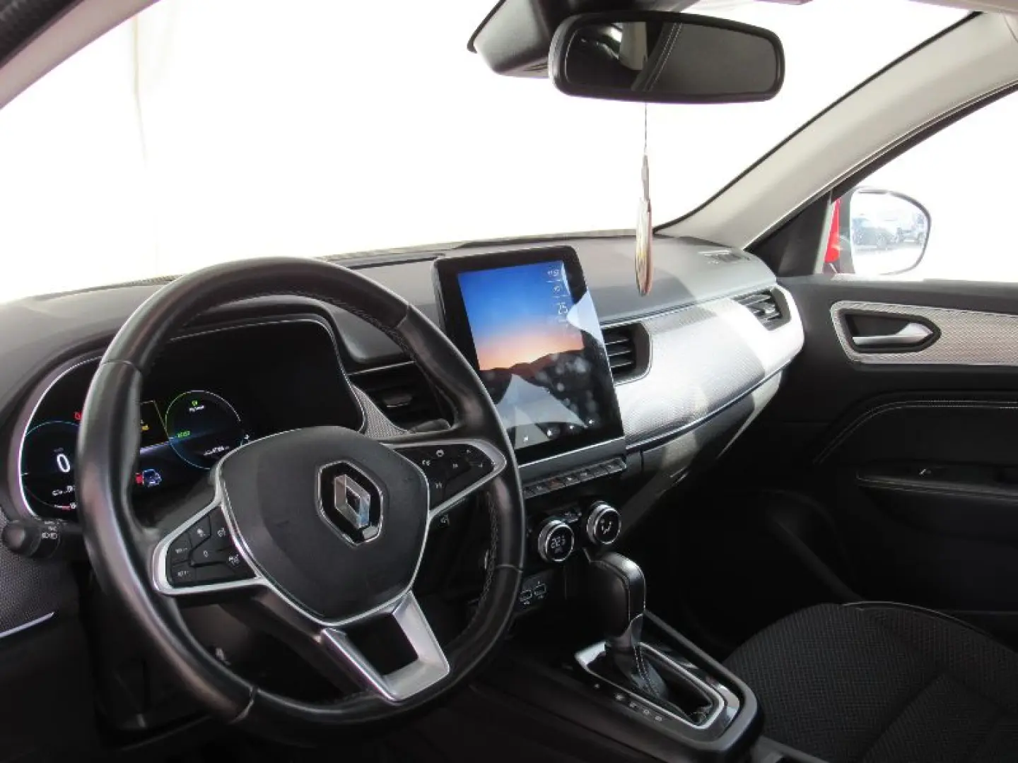 RENAULT ARKANA 1.6 E-Tech 145CP techno