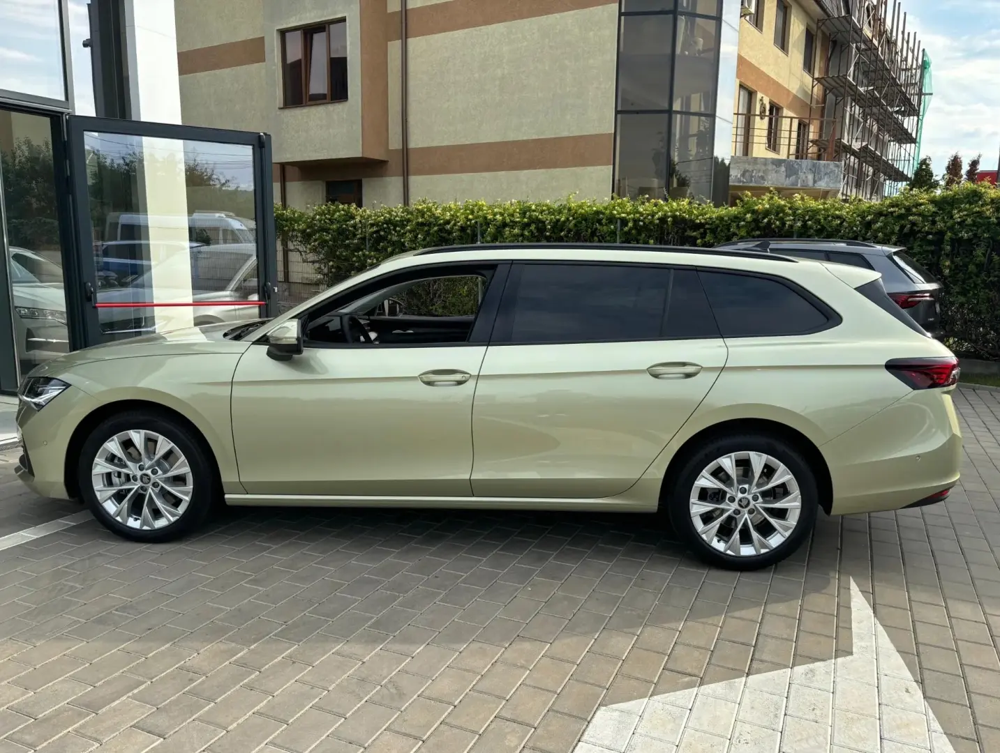 Skoda Superb 2.0 TDI 193 CP 4x4 DSG Sportline