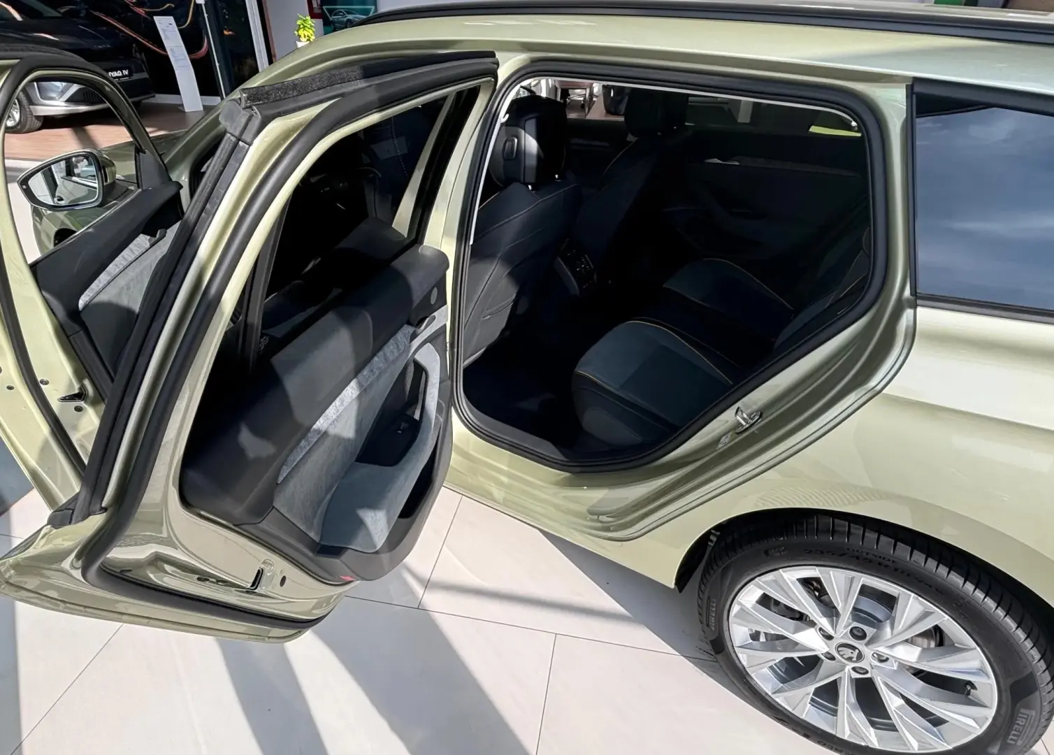 Skoda Superb 2.0 TDI 193 CP 4x4 DSG Sportline