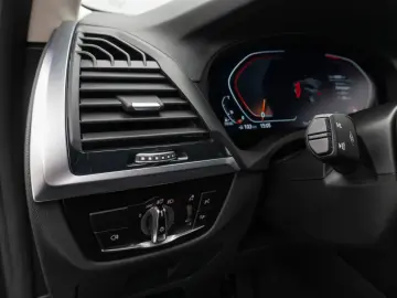 X3 xD20d xLine Kamera HUD DAB Alarm Komfort 19