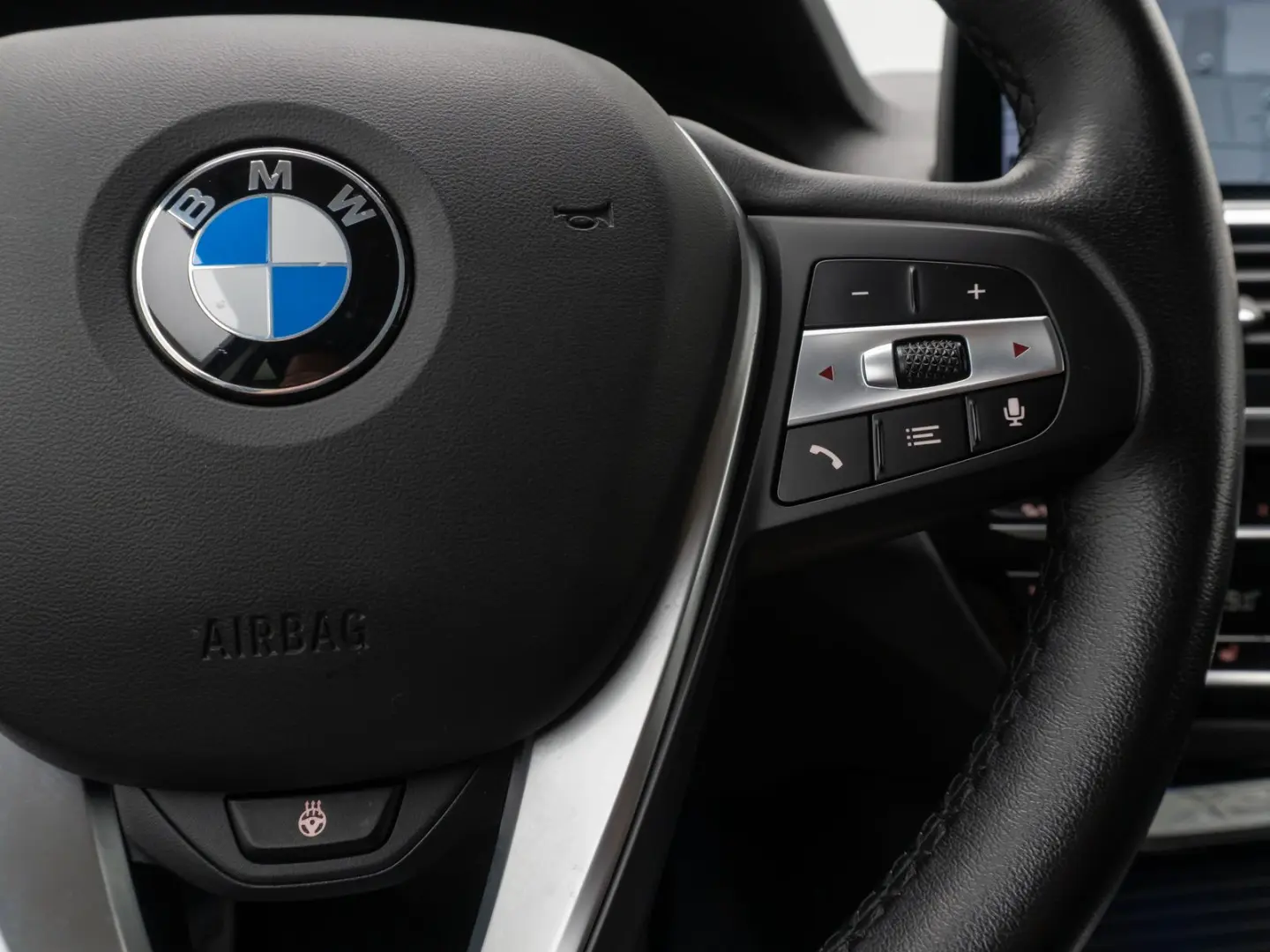 X3 xD20d xLine Kamera HUD DAB Alarm Komfort 19