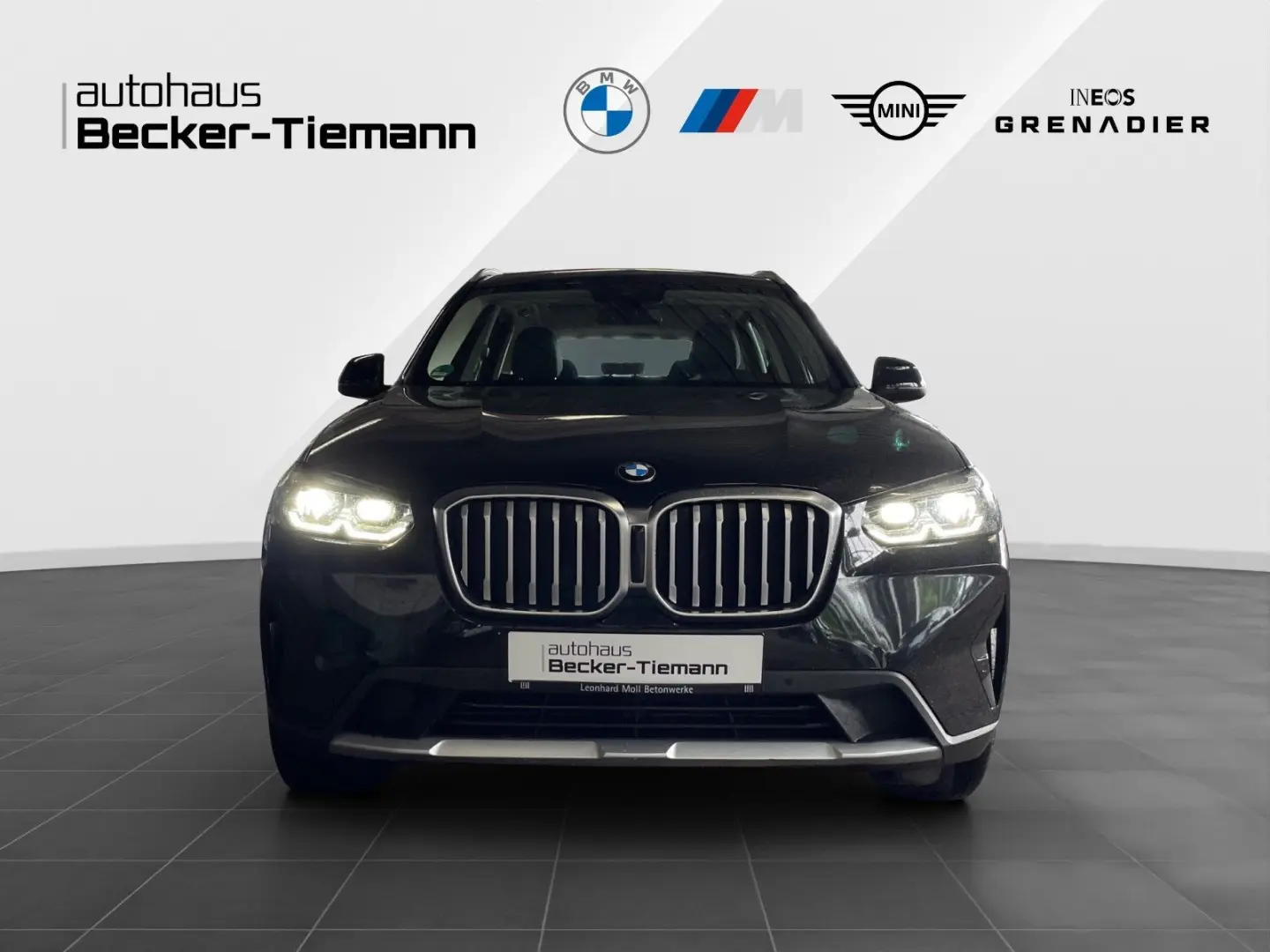 X3 xDrive20d AHK   Pano.Dach   LED   Kamera etc.