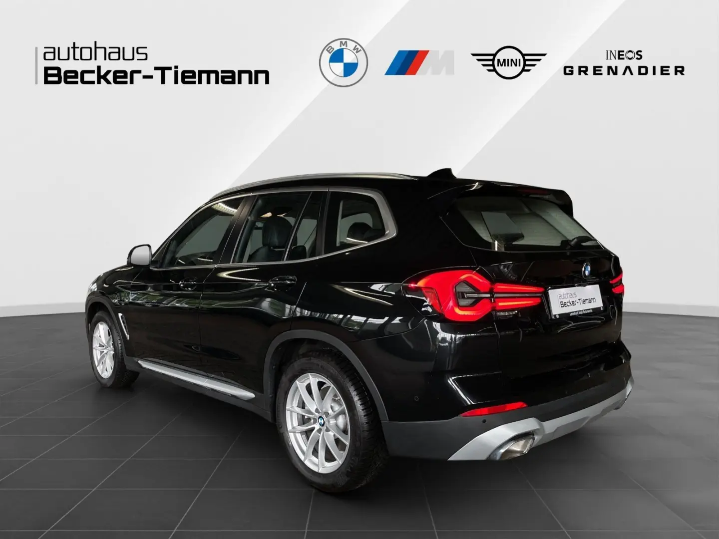 X3 xDrive20d AHK   Pano.Dach   LED   Kamera etc.