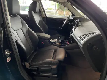 X3 xDrive20d AHK   Pano.Dach   LED   Kamera etc.