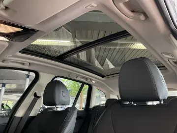 X3 xDrive20d AHK   Pano.Dach   LED   Kamera etc.