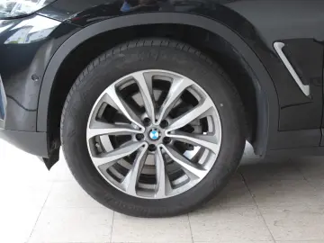 X3 xDrive 20d Live Cockpit LED AHK Sports. 19