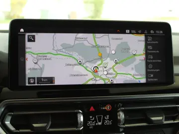 X3 xDrive 20d Live Cockpit LED AHK Sports. 19