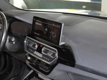 X3 xDrive 20d Live Cockpit LED AHK Sports. 19