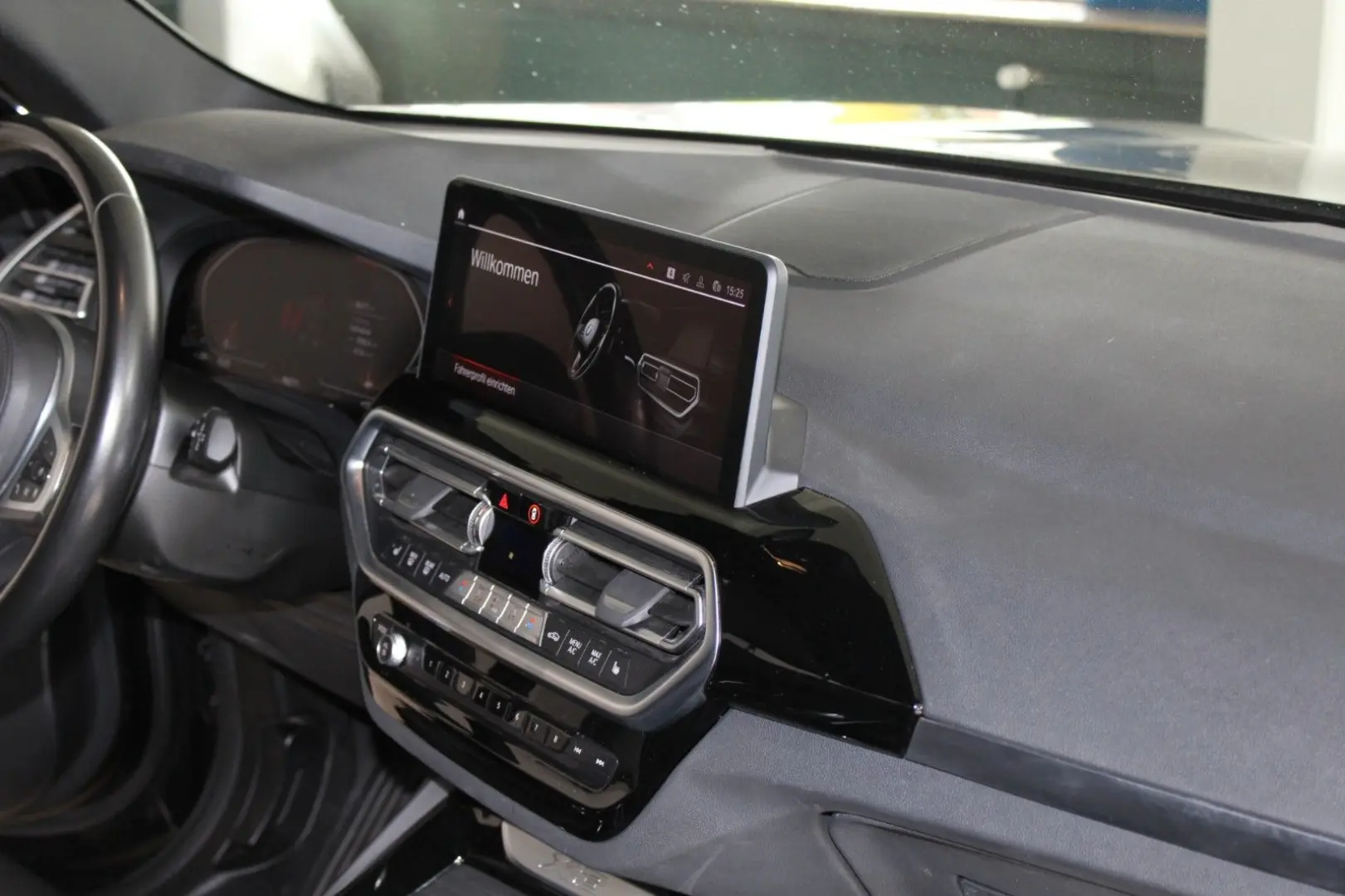 X3 xDrive 20d Live Cockpit LED AHK Sports. 19