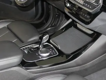 X3 xDrive 20d Live Cockpit LED AHK Sports. 19