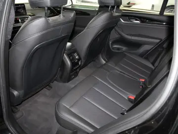 X3 xDrive 20d Live Cockpit LED AHK Sports. 19