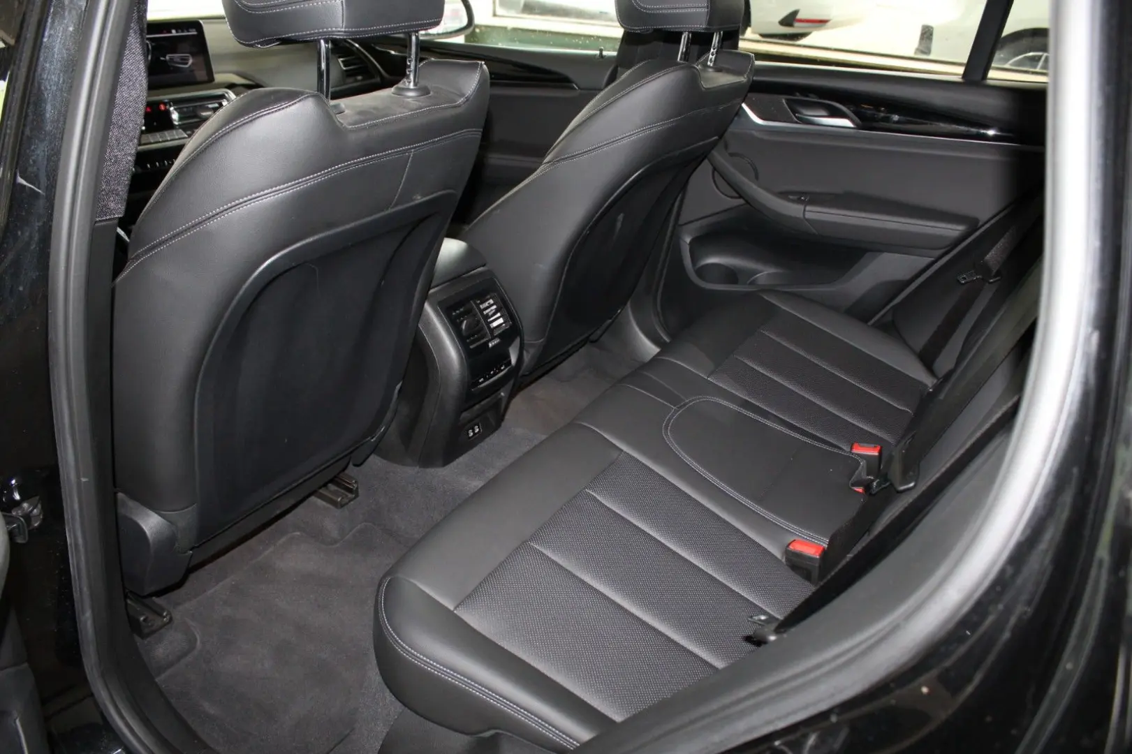 X3 xDrive 20d Live Cockpit LED AHK Sports. 19