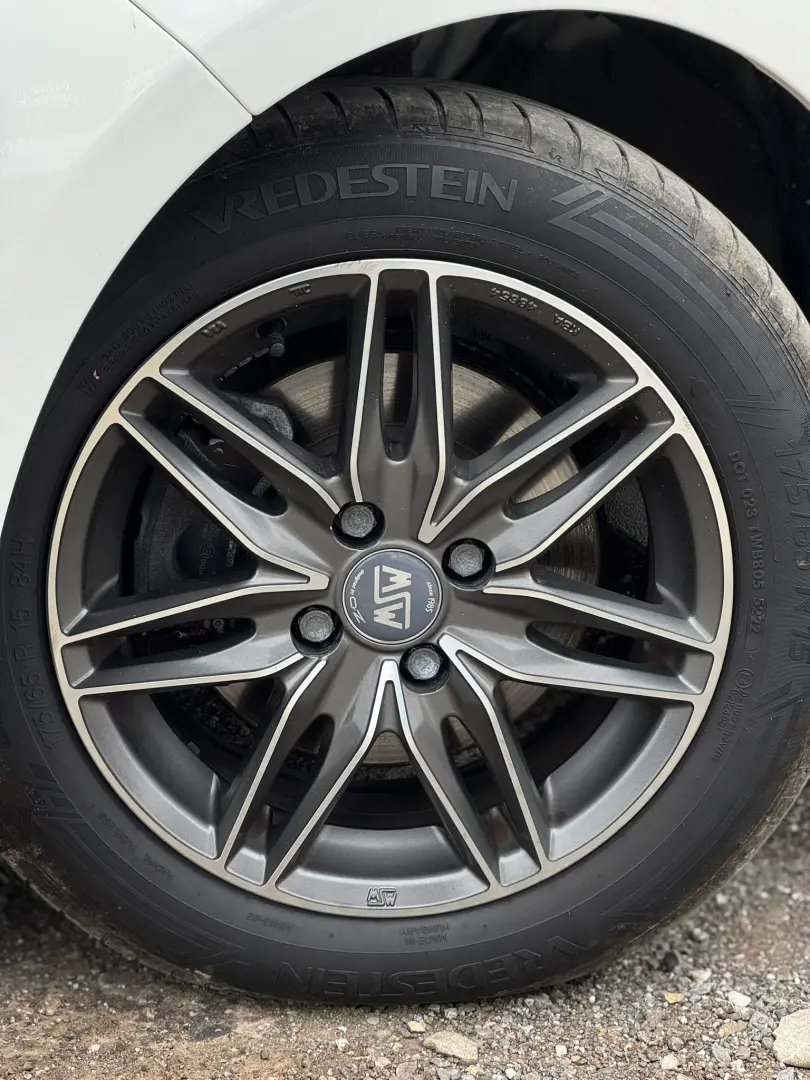 Toyota Yaris 1.5 Hybrid Life