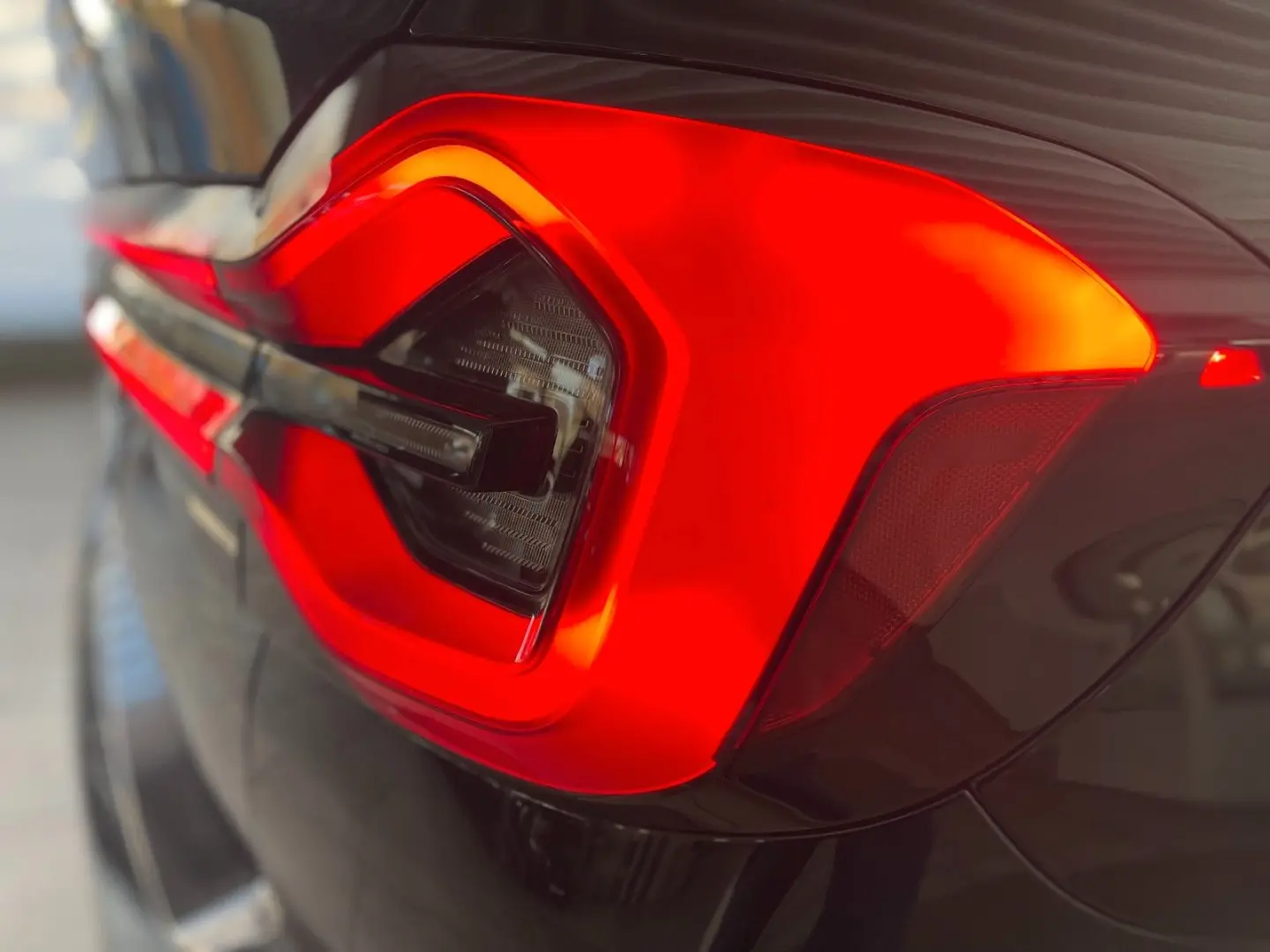 X3 xDrive 20d AHK HIFI KeylessGo KAM