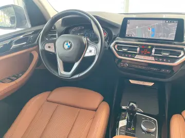 X3 xDrive 20d AHK HIFI KeylessGo KAM