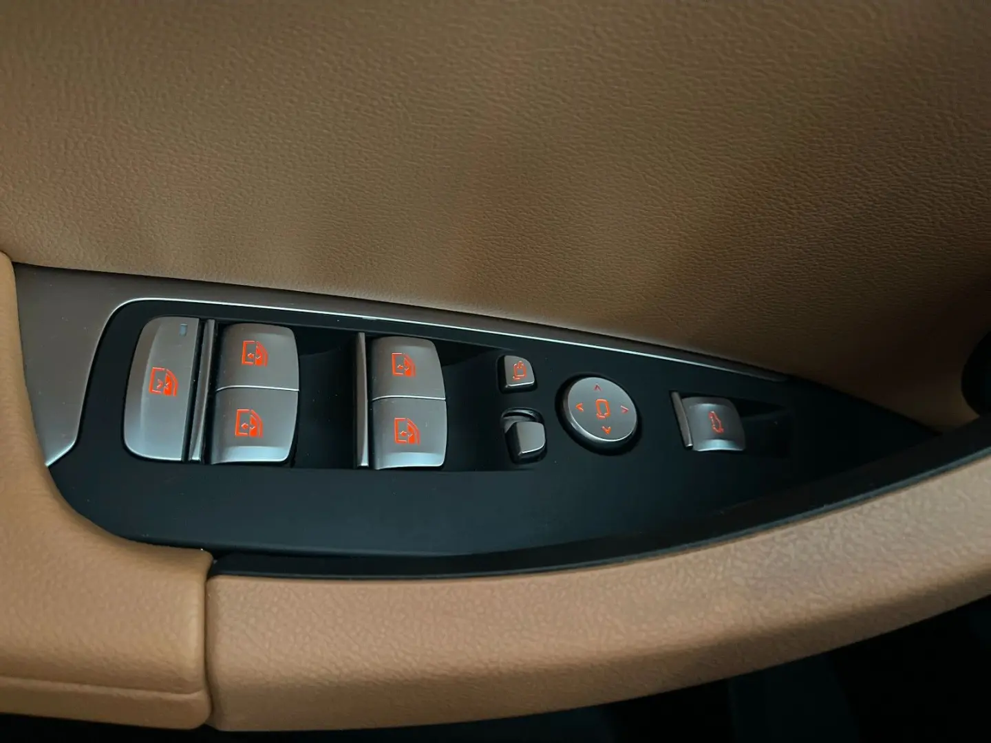 X3 xDrive 20d AHK HIFI KeylessGo KAM