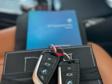 X3 xDrive 20d AHK HIFI KeylessGo KAM