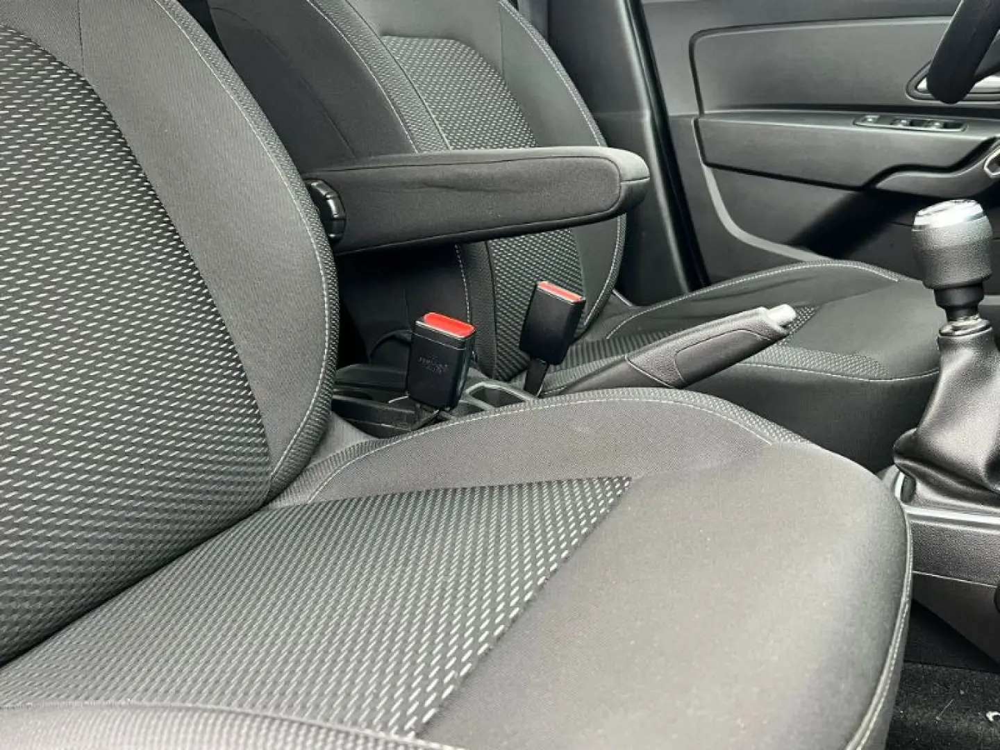 DACIA DUSTER 1.5 Blue dCi 115CP Comfort VU 4WD