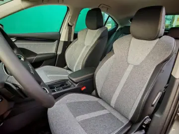 Skoda Octavia 2.0 TDI 150 CP DSG Selection