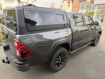 HiLux 4x4 Double Cab Invincible