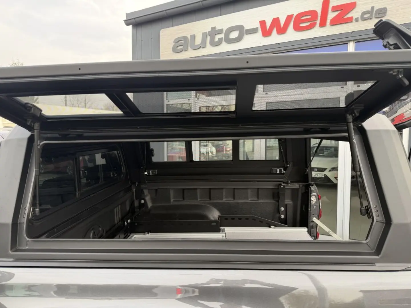 HiLux 4x4 Double Cab Invincible