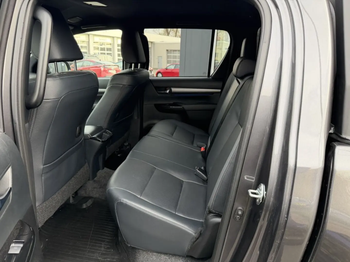 HiLux 4x4 Double Cab Invincible