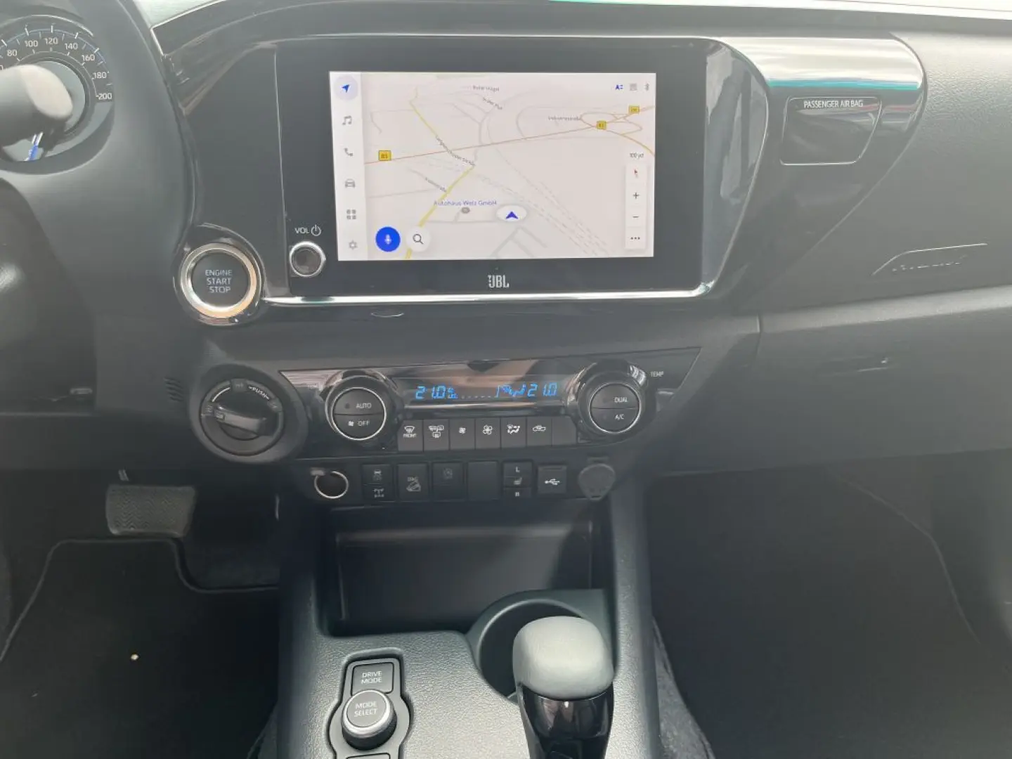 HiLux 4x4 Double Cab Invincible