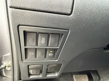 HiLux 4x4 Double Cab Invincible