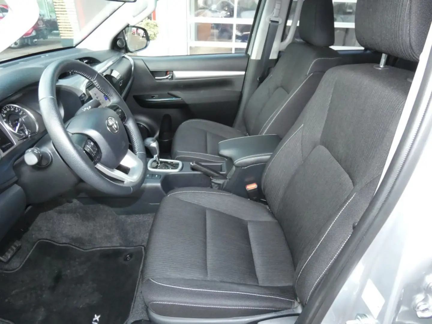 HiLux 4x4 Double Cab Comfort AHK Navi