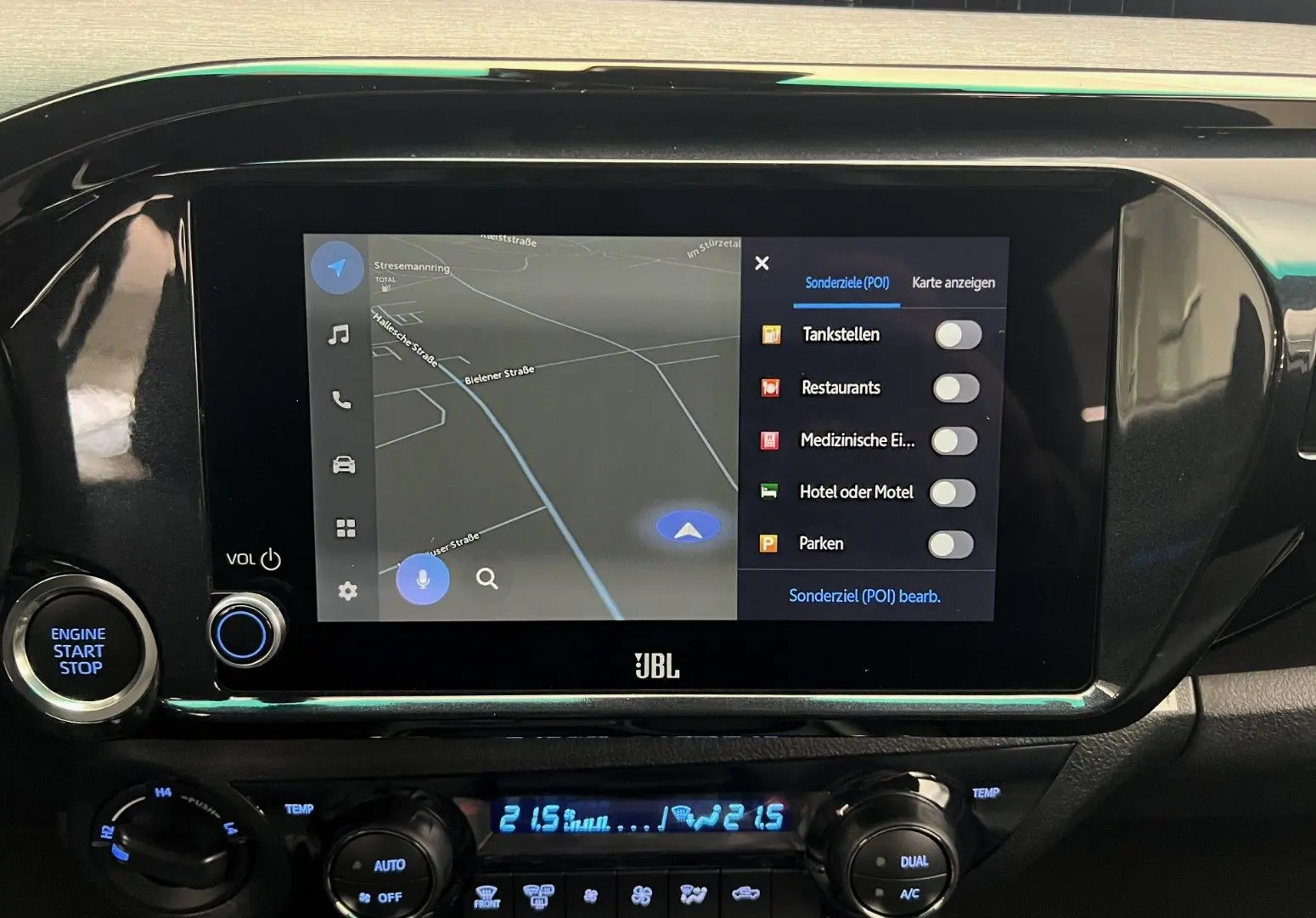 Hilux 2.8 D4-D Invincible MY2025 Mild HYBRID AHK